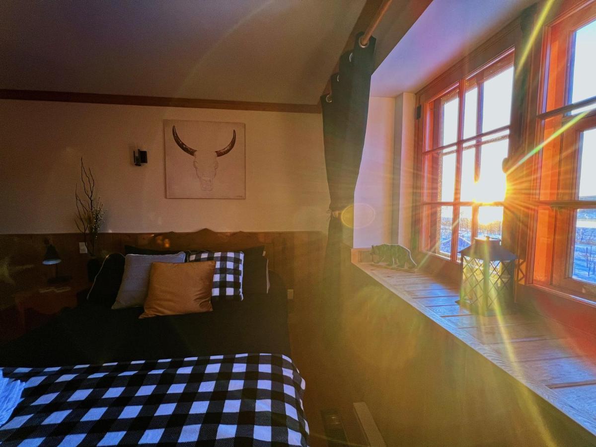 Auberge Au Poste De Traite Sainte-Famille Стая снимка